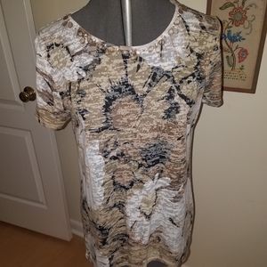 fellahamilton Thin Floral Top in neutral colors